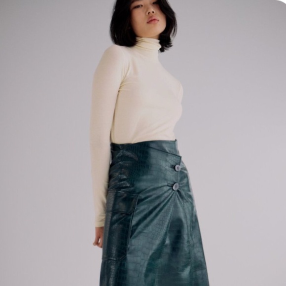 Mijeong Park - Deep Green Crocodile Embossed Faux Leather Skirt - Size L - Picture 14 of 16